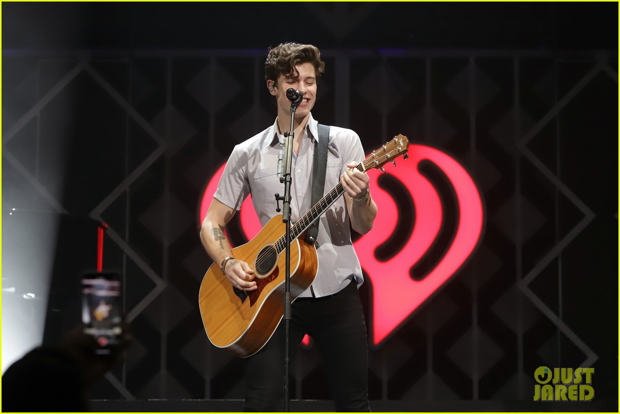 Jingle Ball Tour's Final Show Features Performances from Shawn Mendes