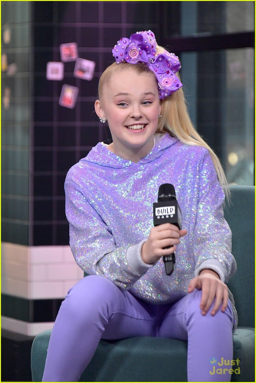 JoJo Siwa Adds 28 New Dates To Her 'D.R.E.A.M. The Tour
