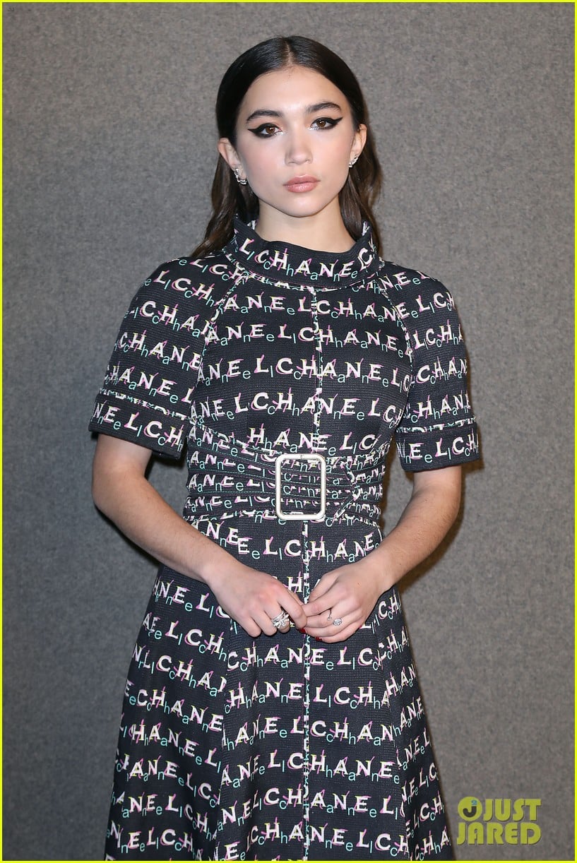 Full Sized Photo of kaia gerber chanel metropolitan museum show 20