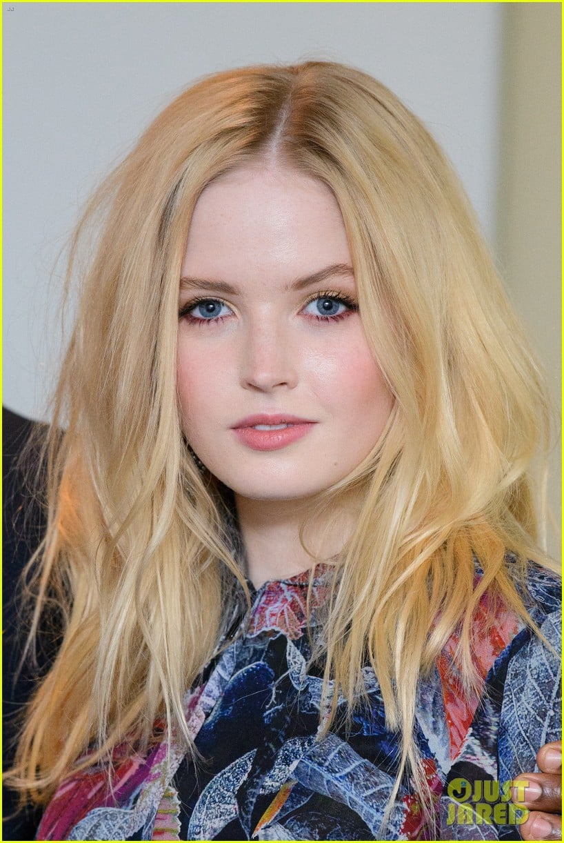 Full Sized Photo of les miserables photocall london december 2018 05