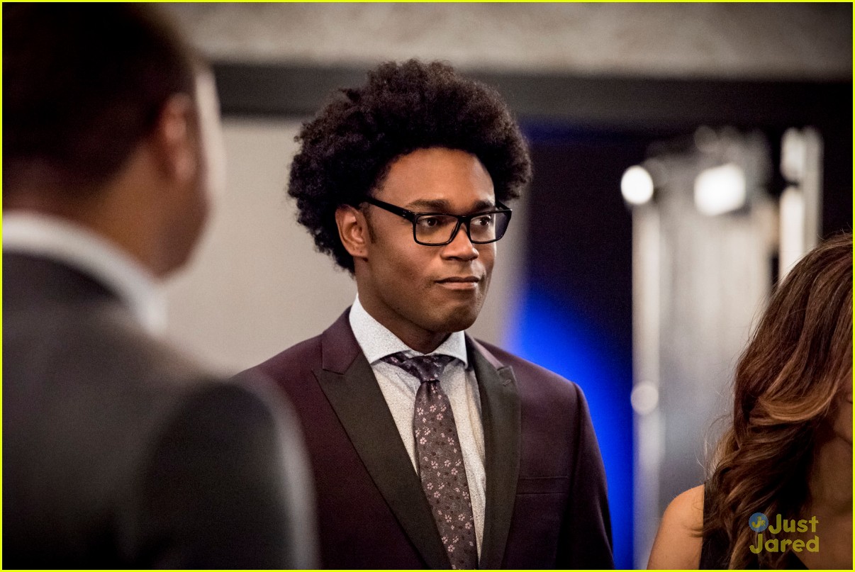 oliver changed man new arrow stills 10