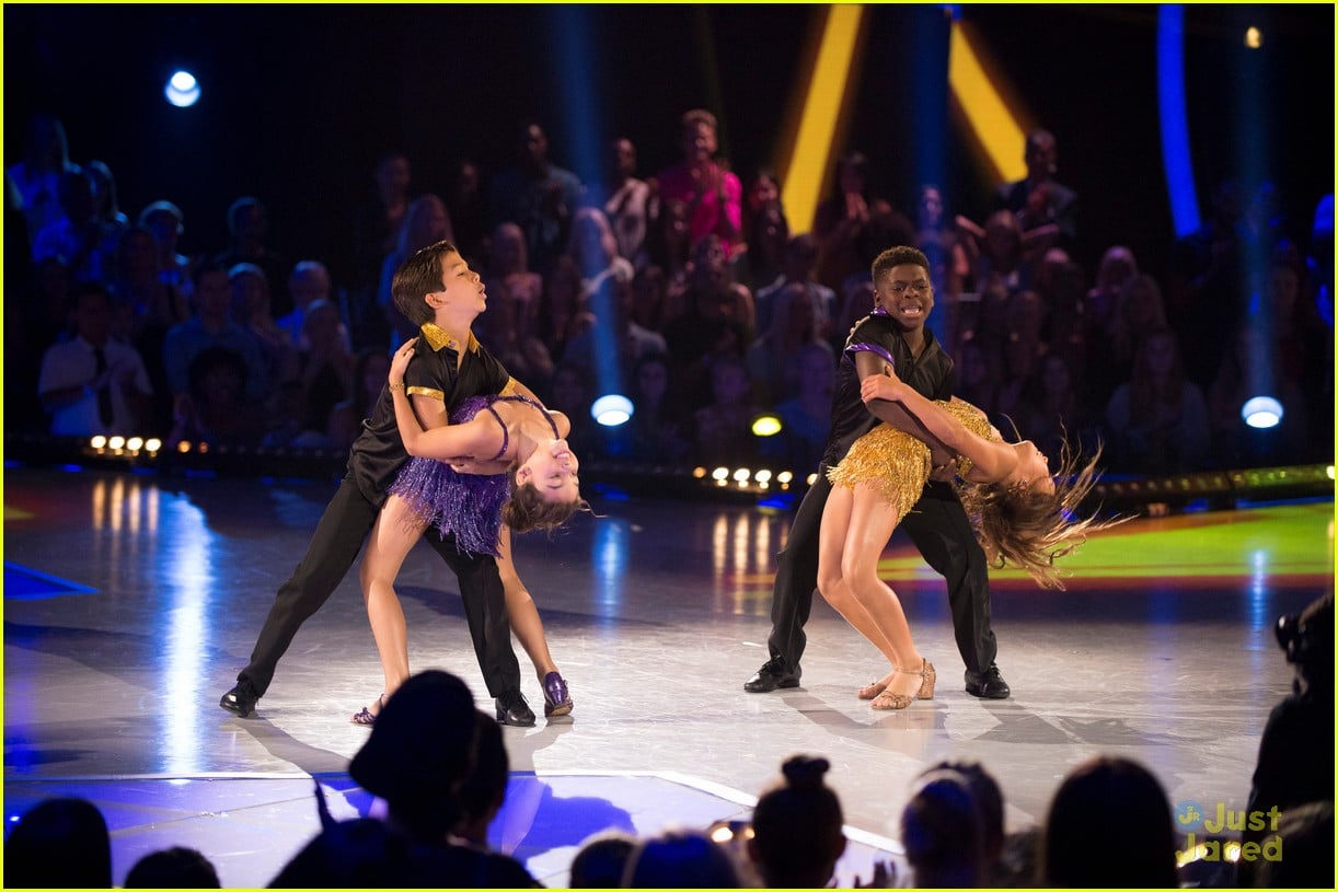 Ariana Greenblatt & Sky Brown Perform Together For Team Dance on 'DWTS