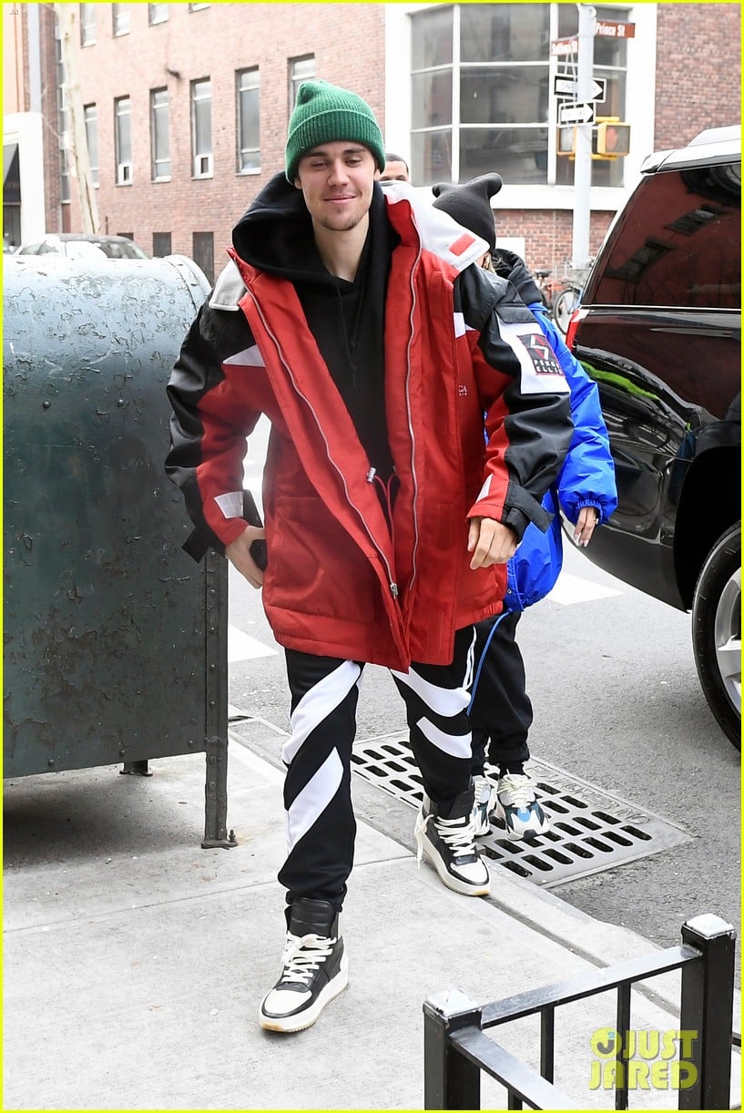 Full Sized Photo Of Justin Bieber Hailey Bieber Lunch Date Nyc 12 Justin And Hailey Bieber Step