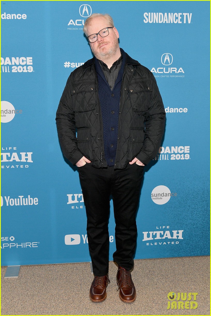 Full Sized Photo of gerard butler joins them that follow cast at