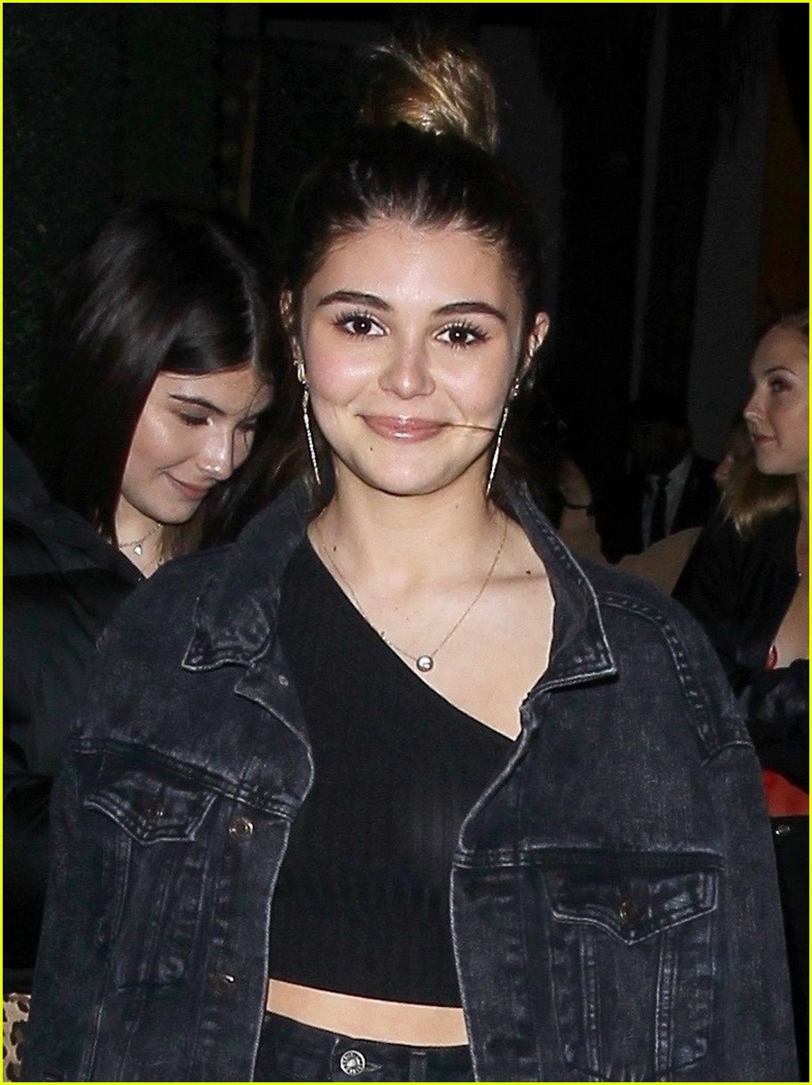 olivia jade is all smiles while grabbing dinner at delilah 02