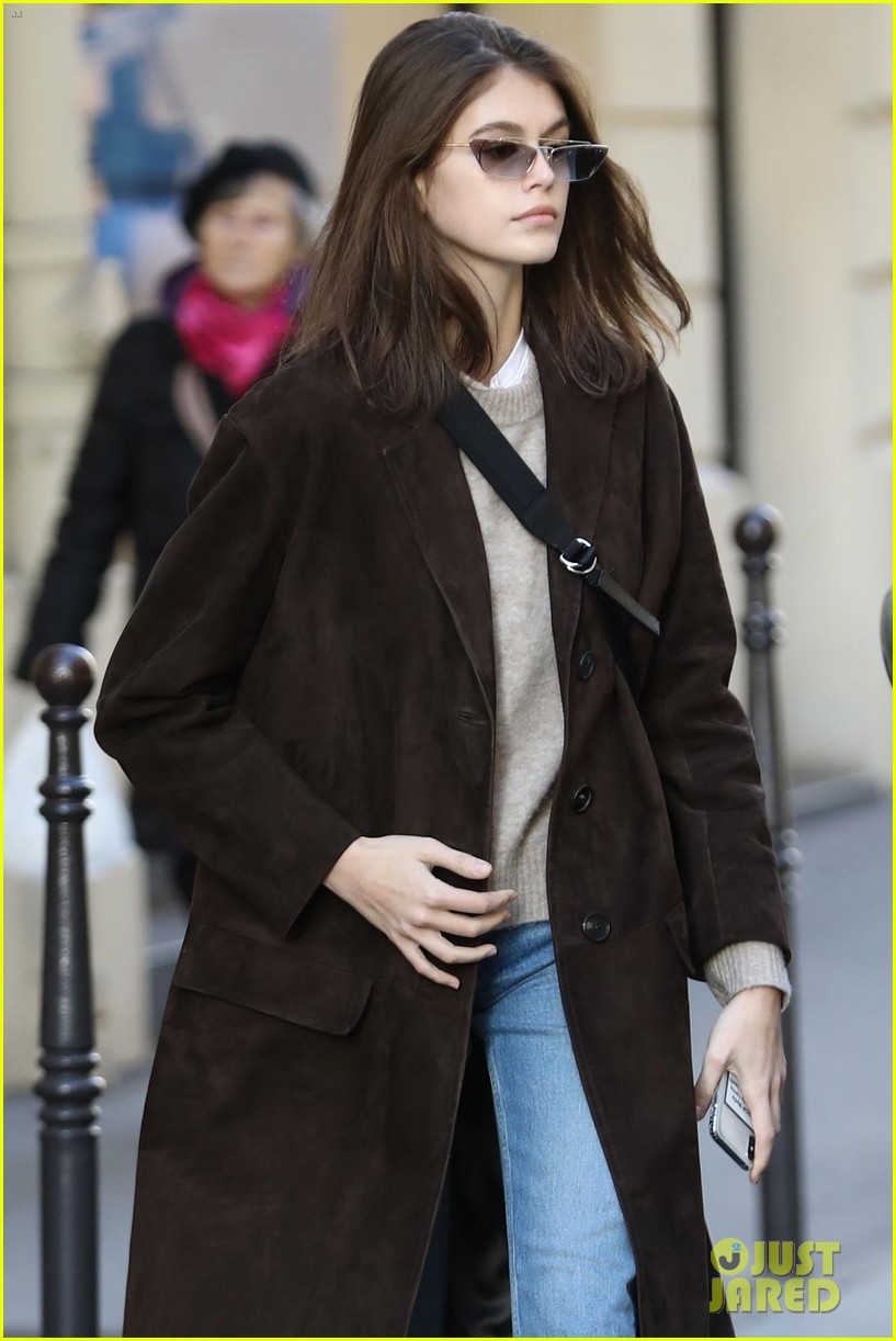 Full Sized Photo of kaia gerber chanel fitting paris fashion week 04