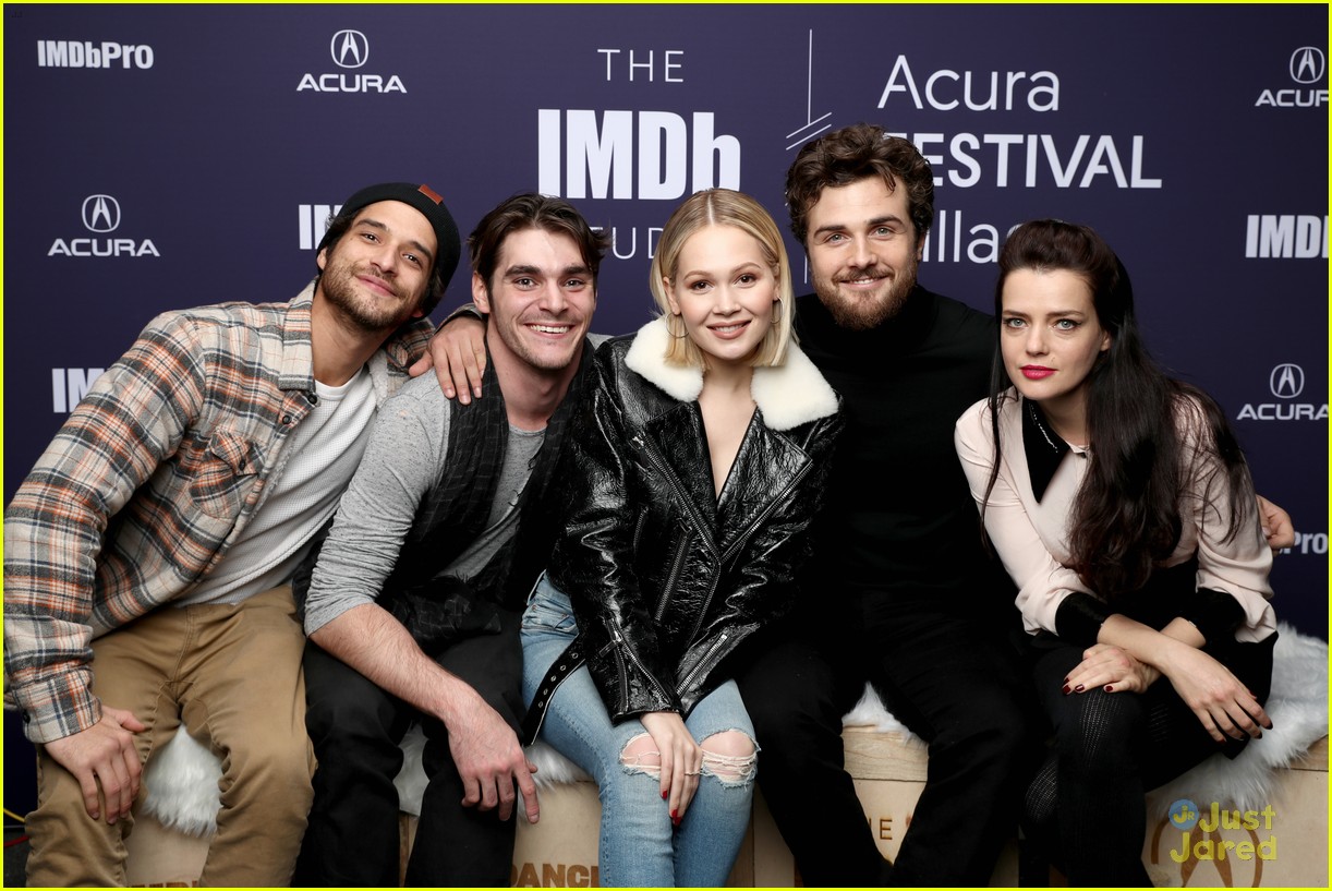Kelli Berglund & Avan Jogia Bring 'Now Apocalypse' To Sundance Film