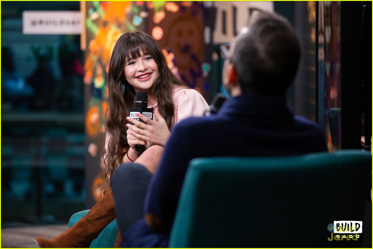 Malina Weissman Dishes On The Pranks She D Pull On Louis Hynes On