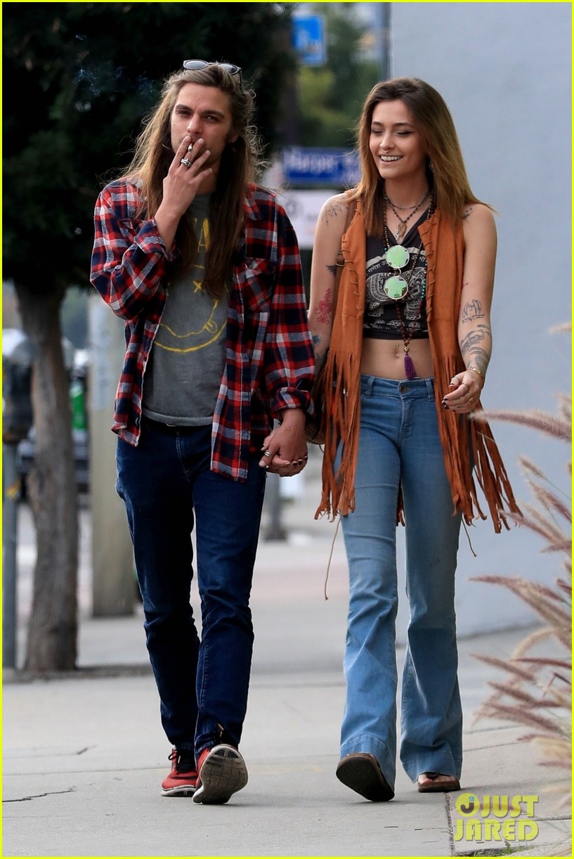 Paris Jackson Holds Hands with Her Boyfriend During Afternoon Stroll ...