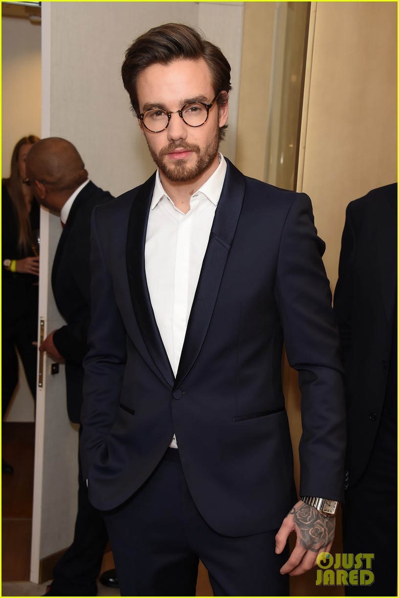 liam payne looks so handsome at cartiers new boutique opening in london 01