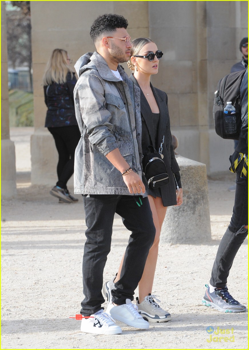 Perrie Edwards & Boyfriend Alex Oxlade-Chamberlain Keep Close While