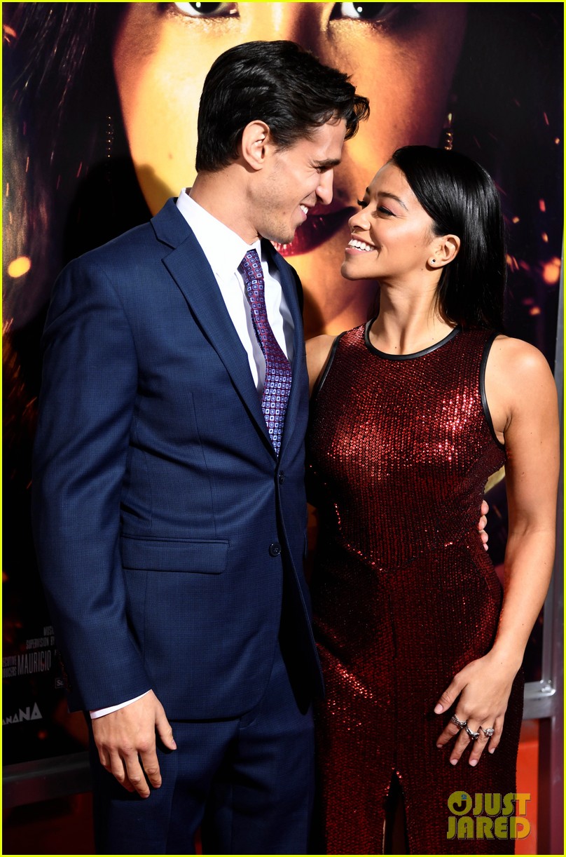 Gina Rodriguez & Fiance Joe LoCicero Step Out for the 'Miss Bala' Premiere! Photo 1212726