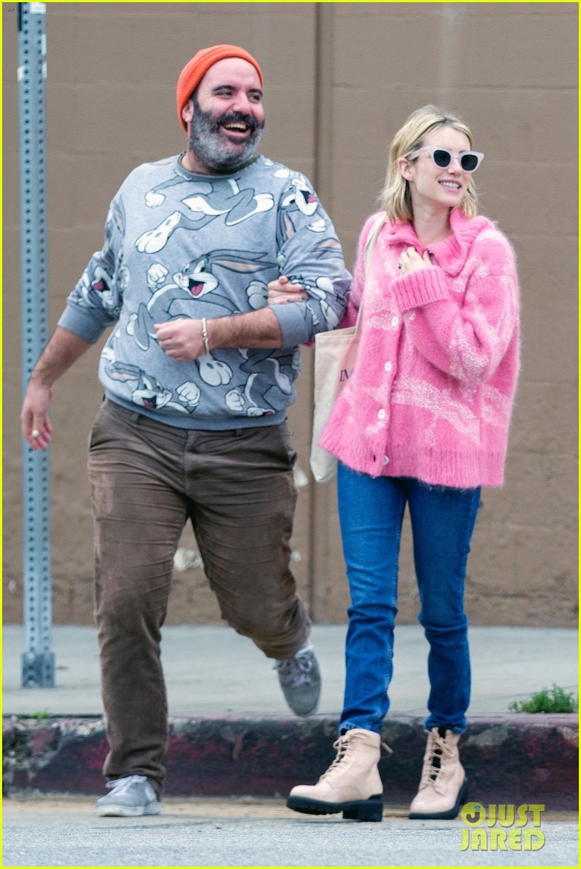 Full Sized Photo of kristen stewart and emma roberts go hiking in