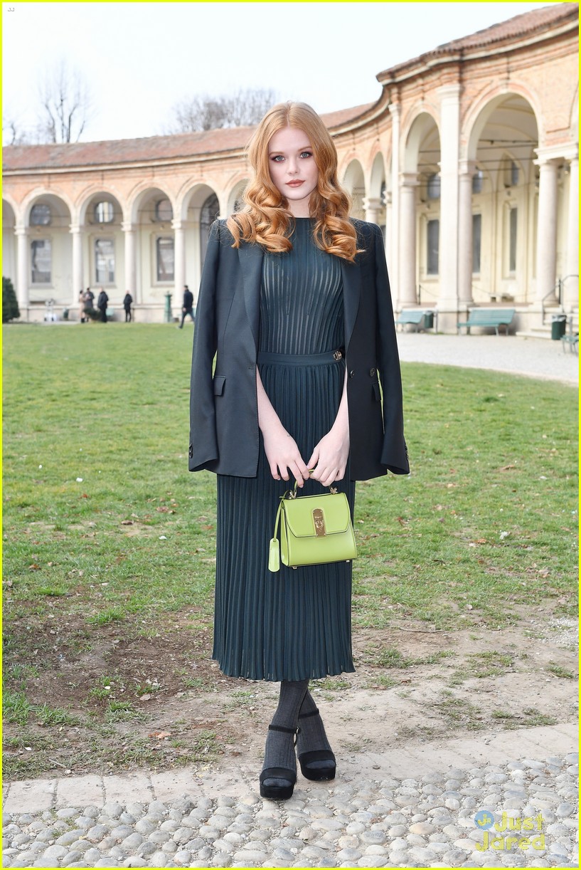 abigail cowen lottie moss ferragamo milan 01