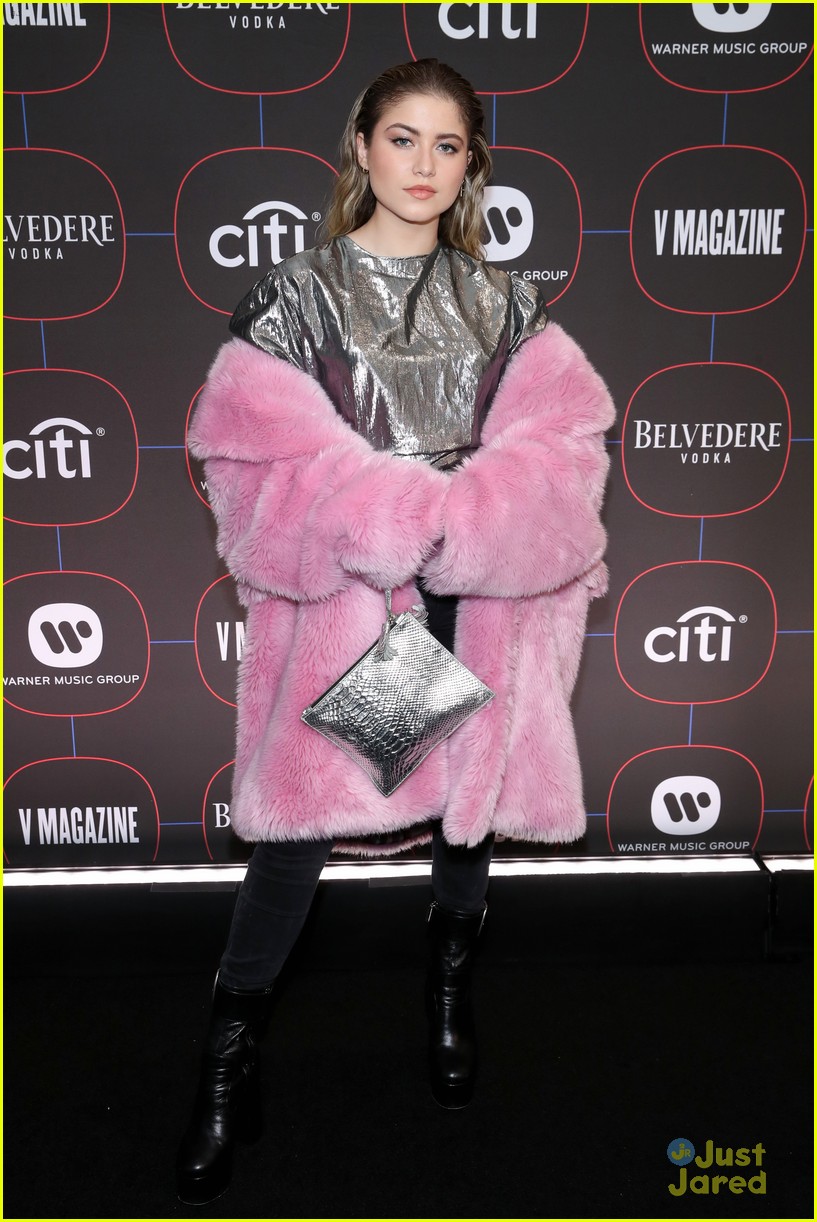 ally brooke warner party sofia reyes larsen thompson 03