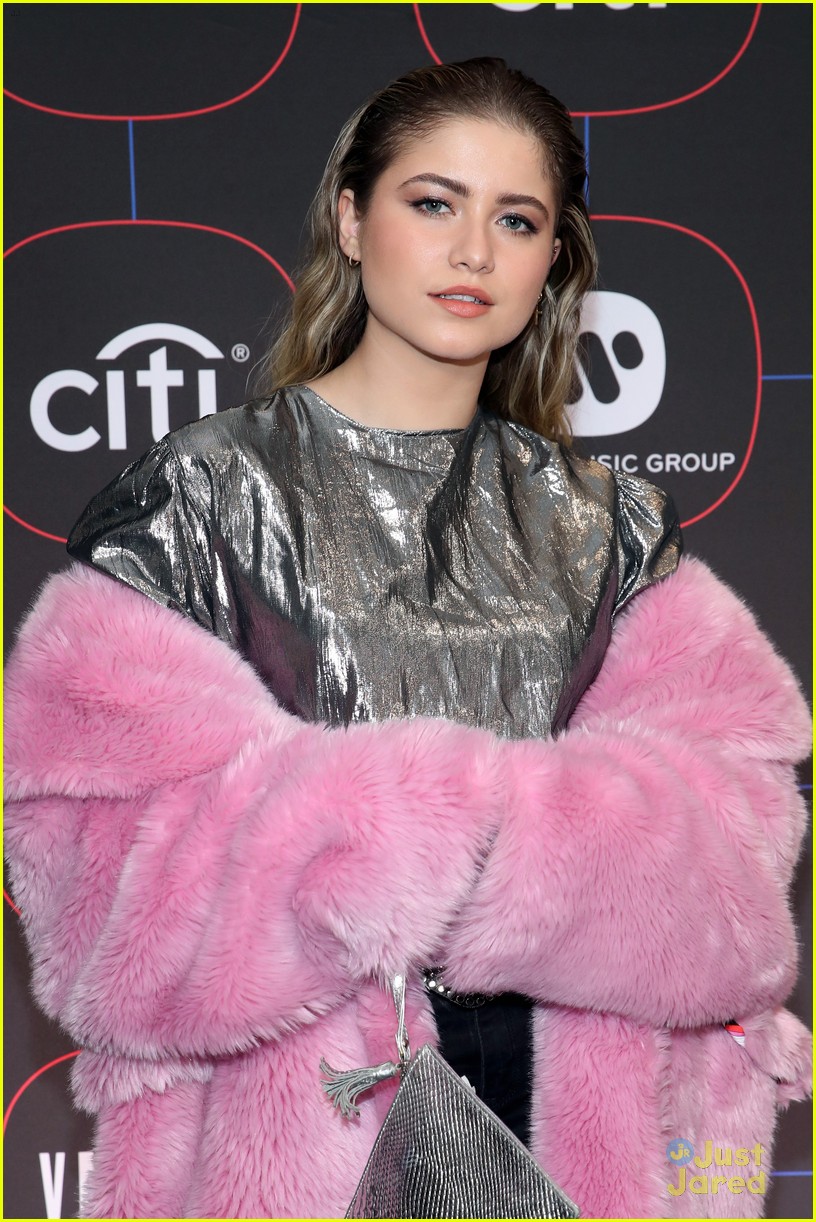 ally brooke warner party sofia reyes larsen thompson 07