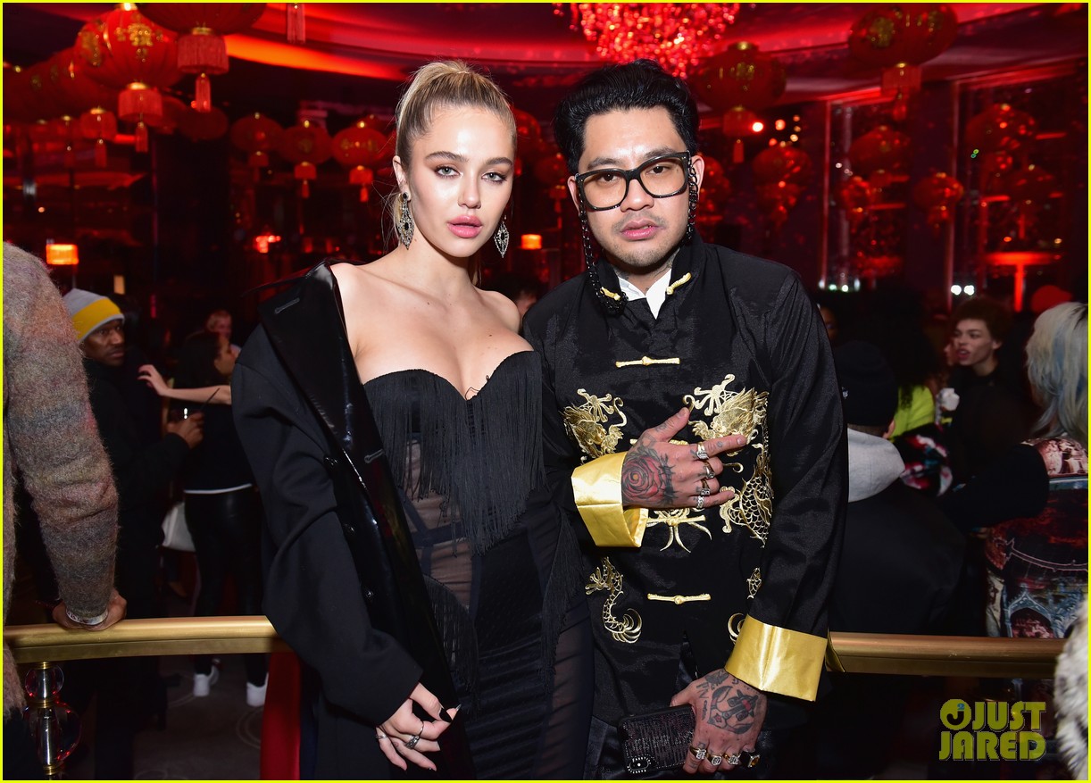 bella thorne delilah hamlin jonathan simkhai nyfw 12