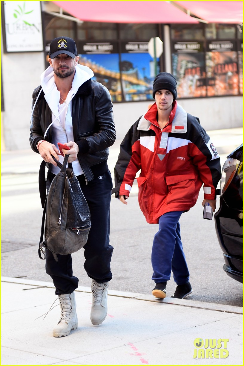 justin bieber pastor carl lentz spend the day together in nyc 03