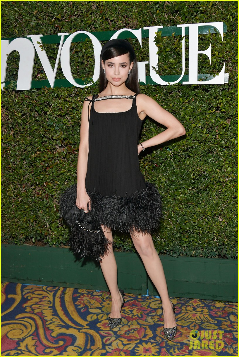 Full Sized Photo of sofia carson joins pll the perfectionists cast at