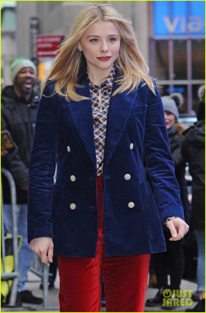 Full Sized Photo of chloe moretz good morning america appearance 06