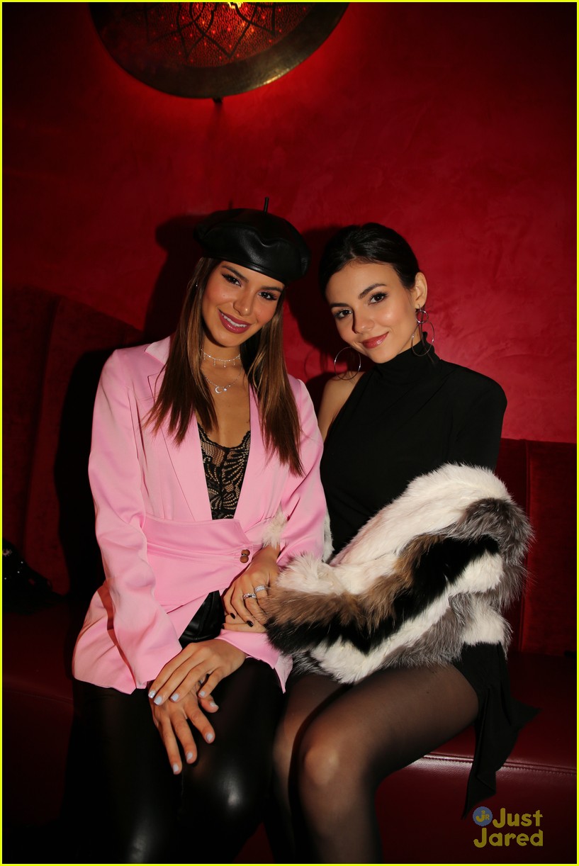 dylan sprouse coach victoria justice cinq nyfw 02