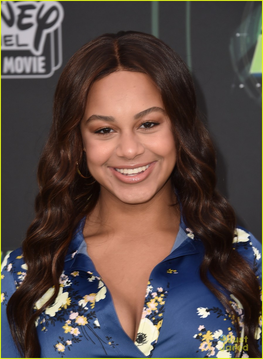 Full Sized Photo of erika tham kp premiere nia sofie more 01 | Erika