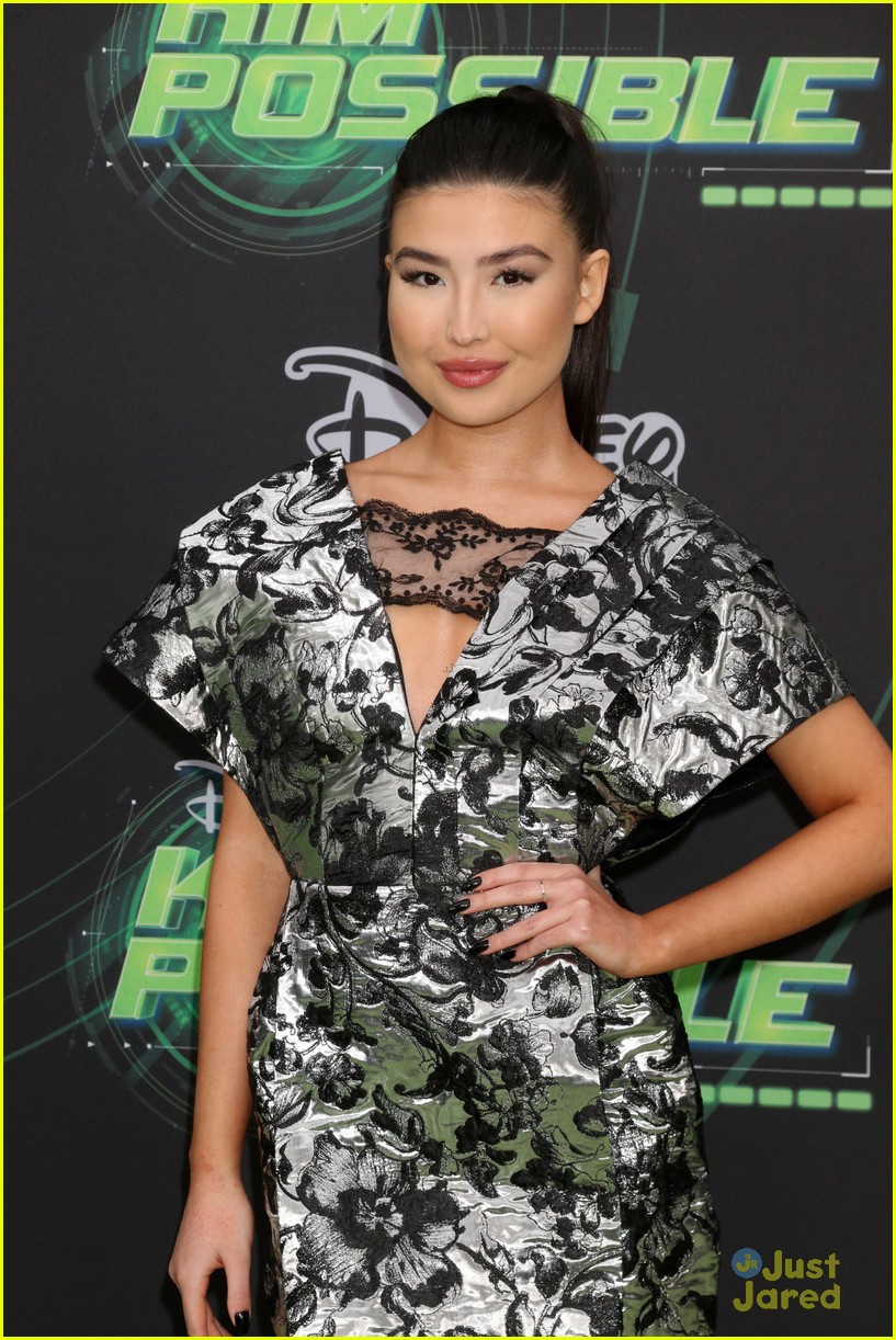 Full Sized Photo of erika tham kp premiere nia sofie more 04 | Erika