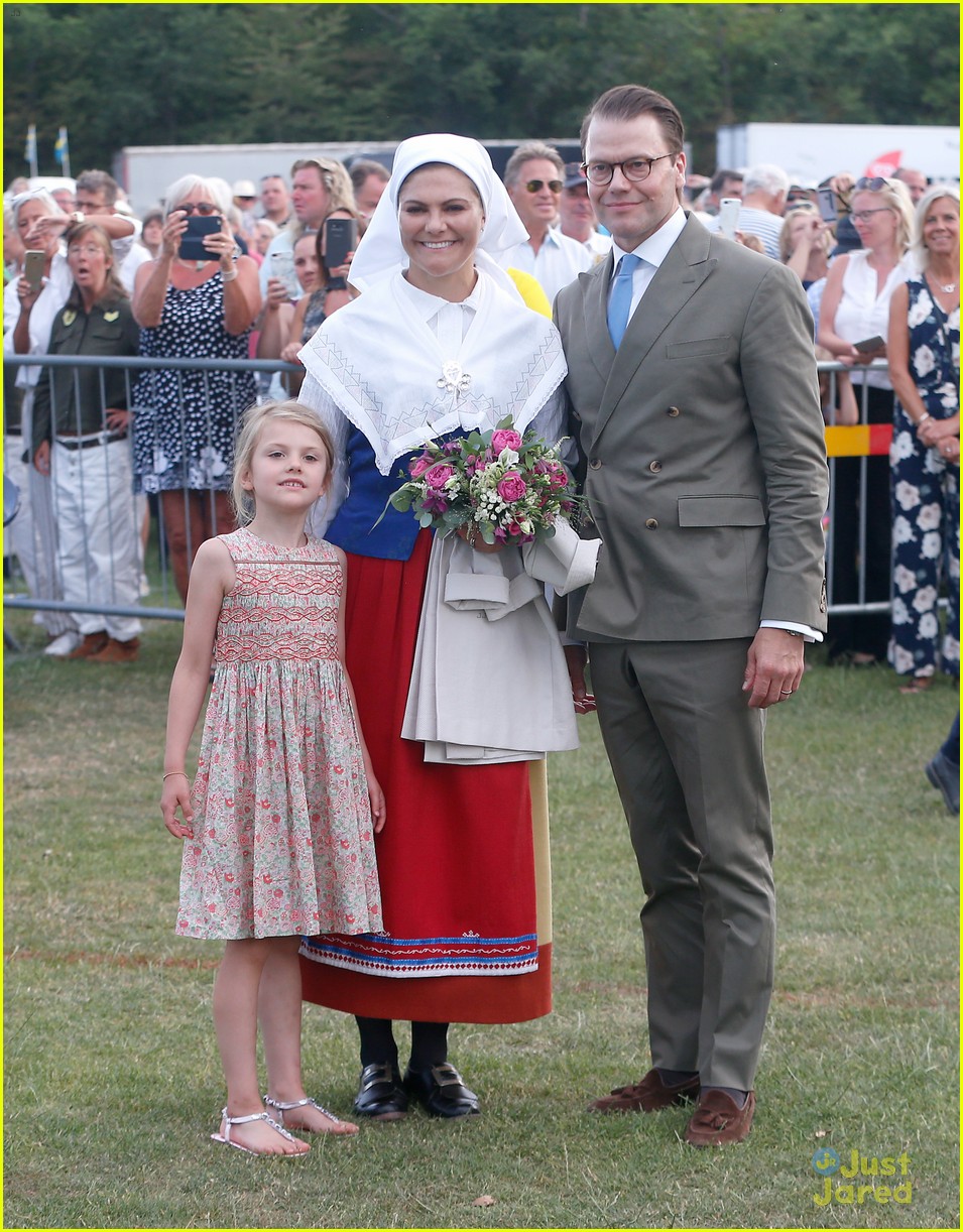 Princess Estelle of Sweden Celebrates 7th Birthday Photo 1218283