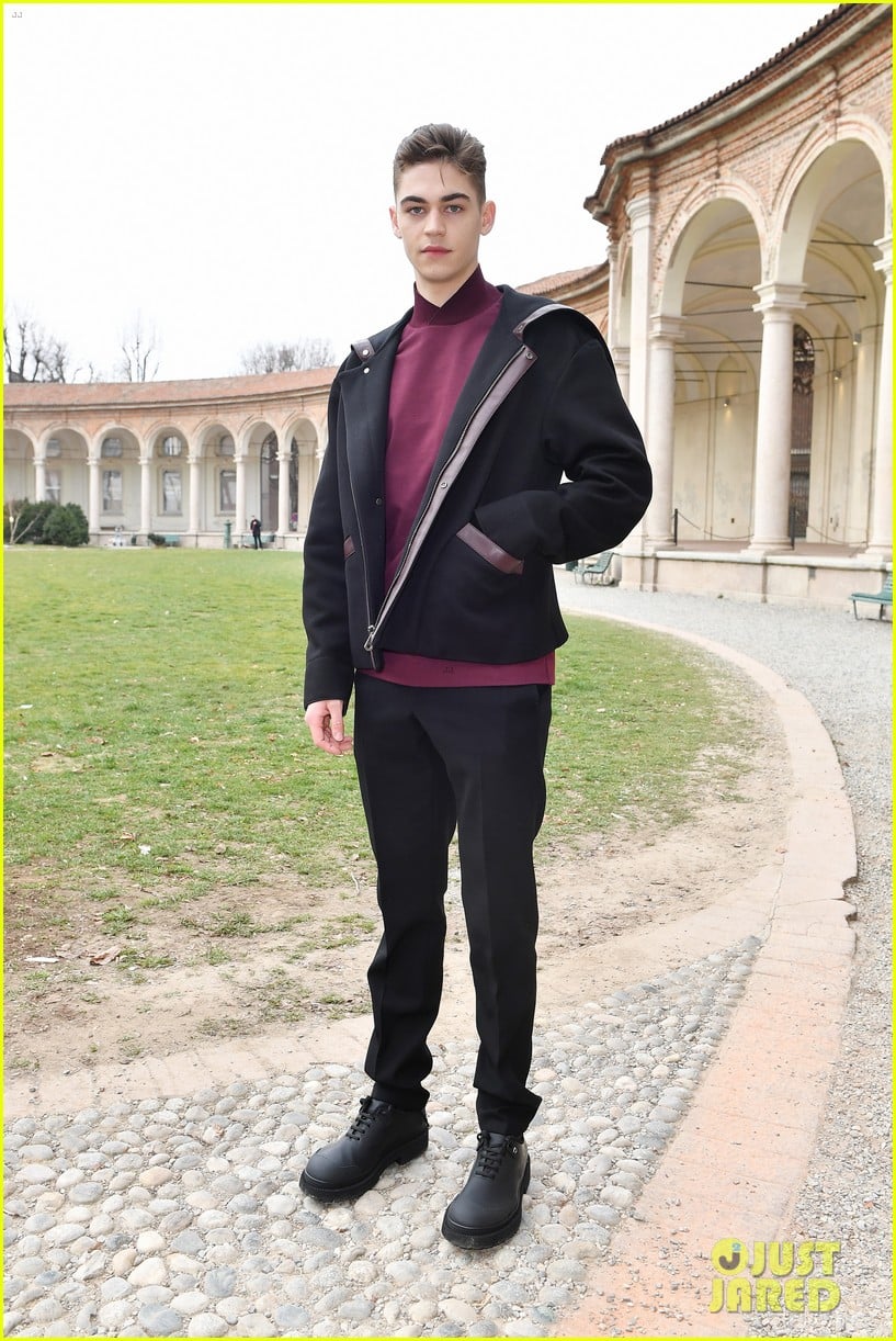 After's Hero Fiennes-Tiffin Attends Ferragamo Show in Milan! | Photo ...