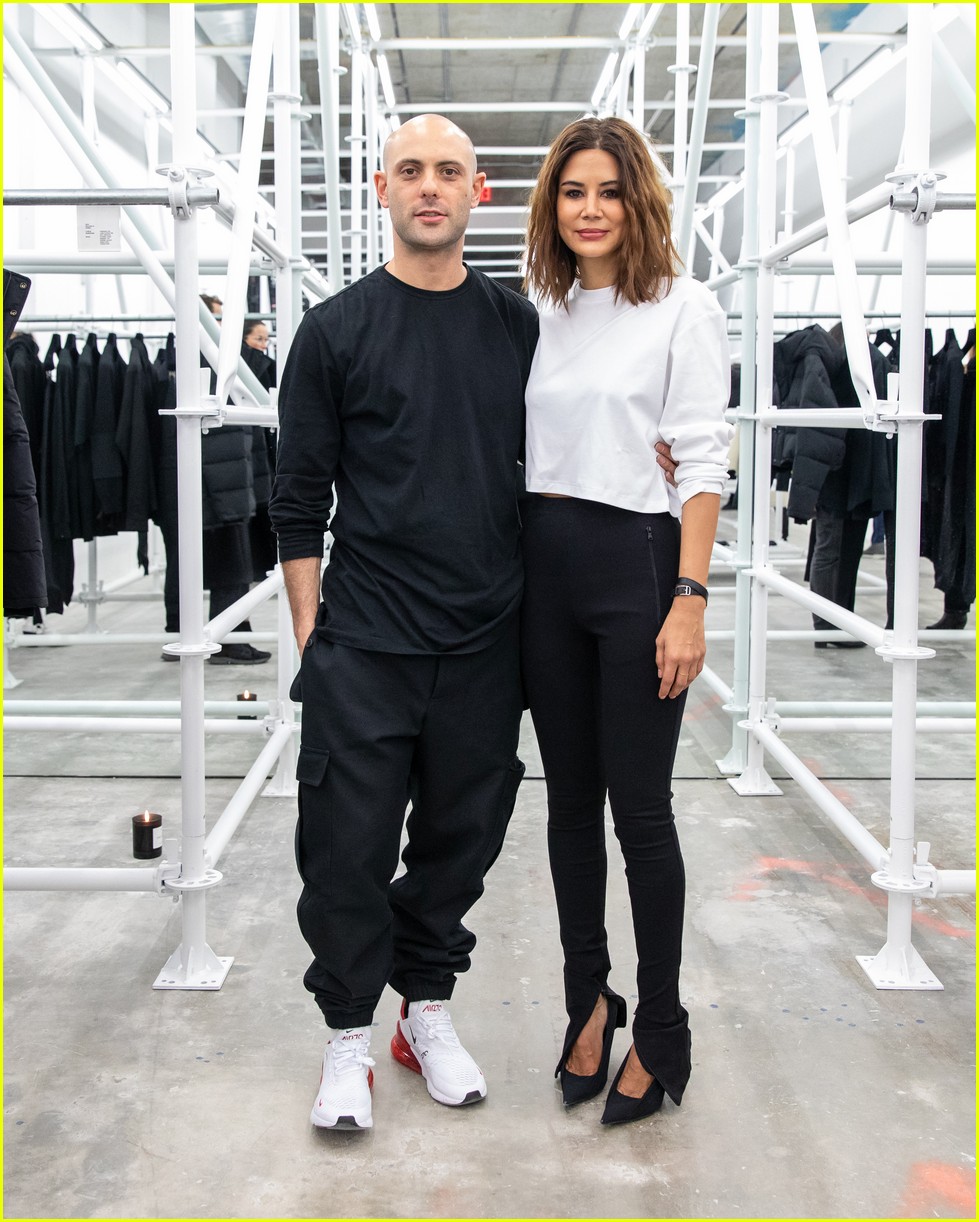 Full Sized Photo of wardrobe nyc nyfw 2019 29 Gigi Hadid Looks Chic