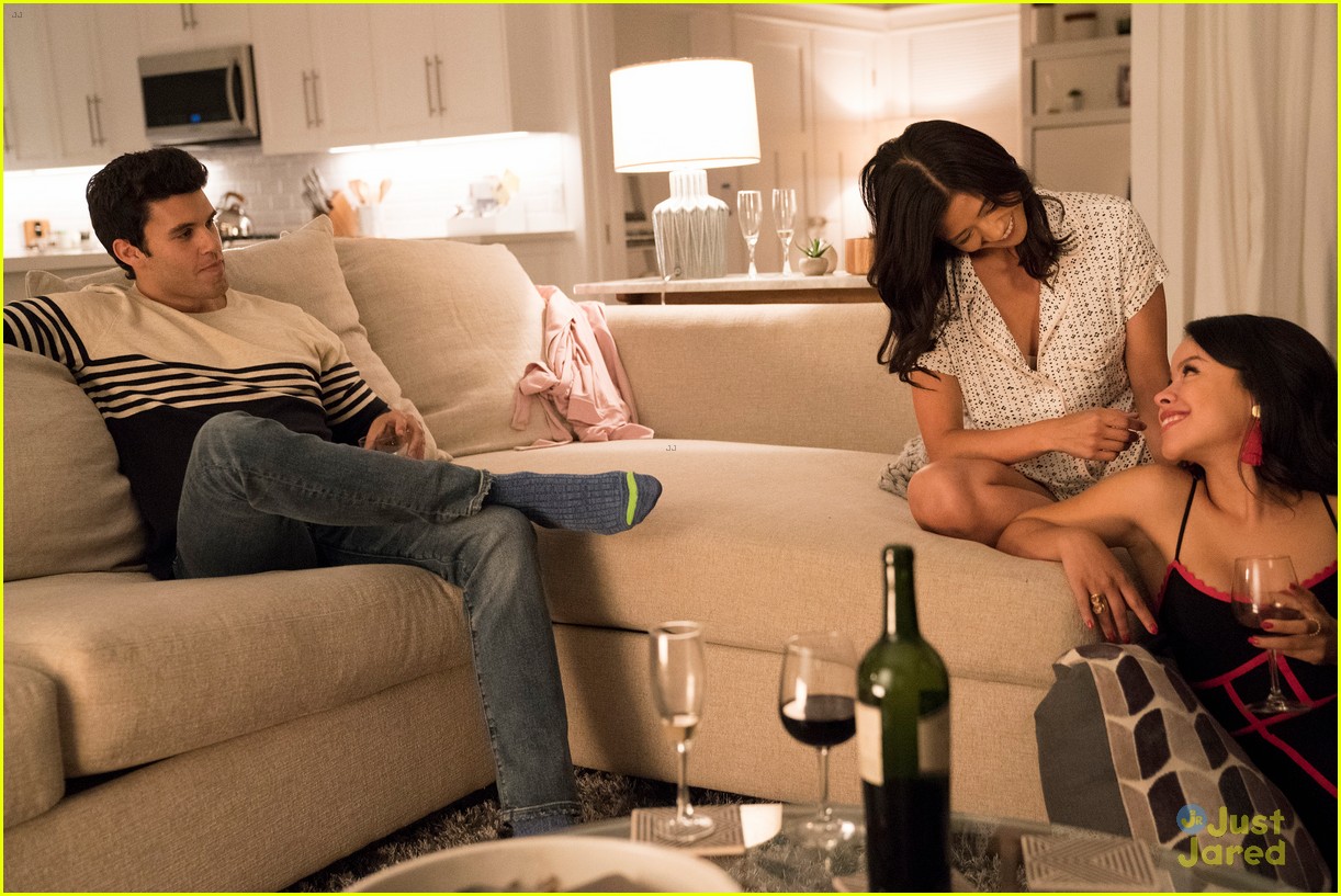good trouble swipe right stills 03
