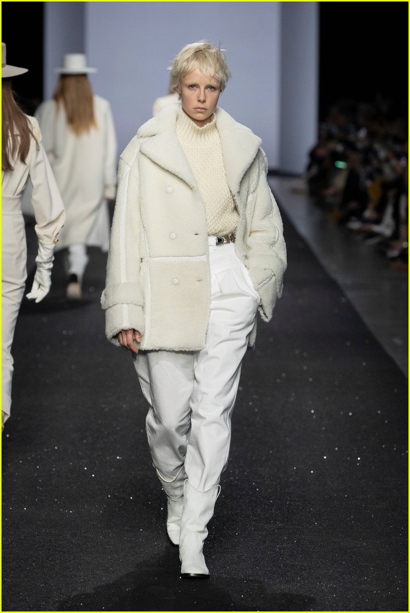 bella hadid rocks two looks at alberta ferrettis milan fashion week show 06