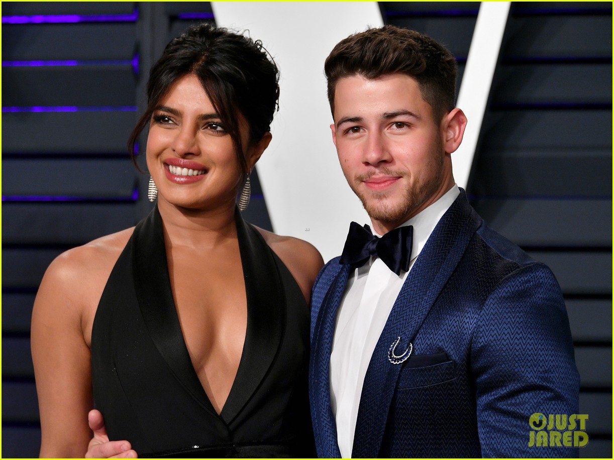 nick joe jonas priyanka chopra sophie turner vanity fair oscars party 12