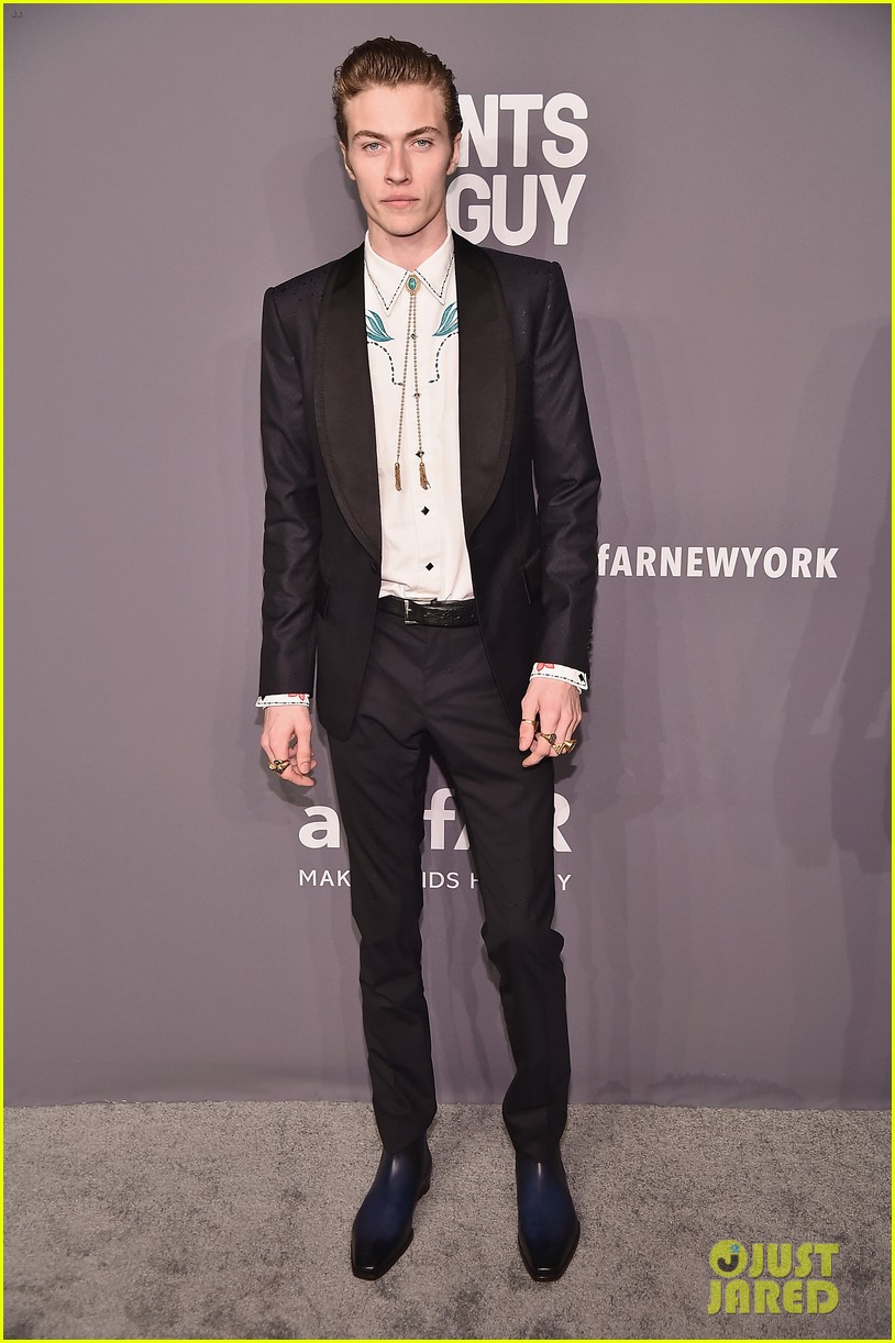 Victoria Justice, Kelsea Ballerini, & Chloe Lukasiak Get Glam for amfAR