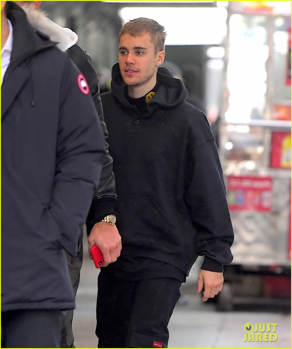 Justin Bieber Heads Out for the Day in New York City | Photo 1216727 ...