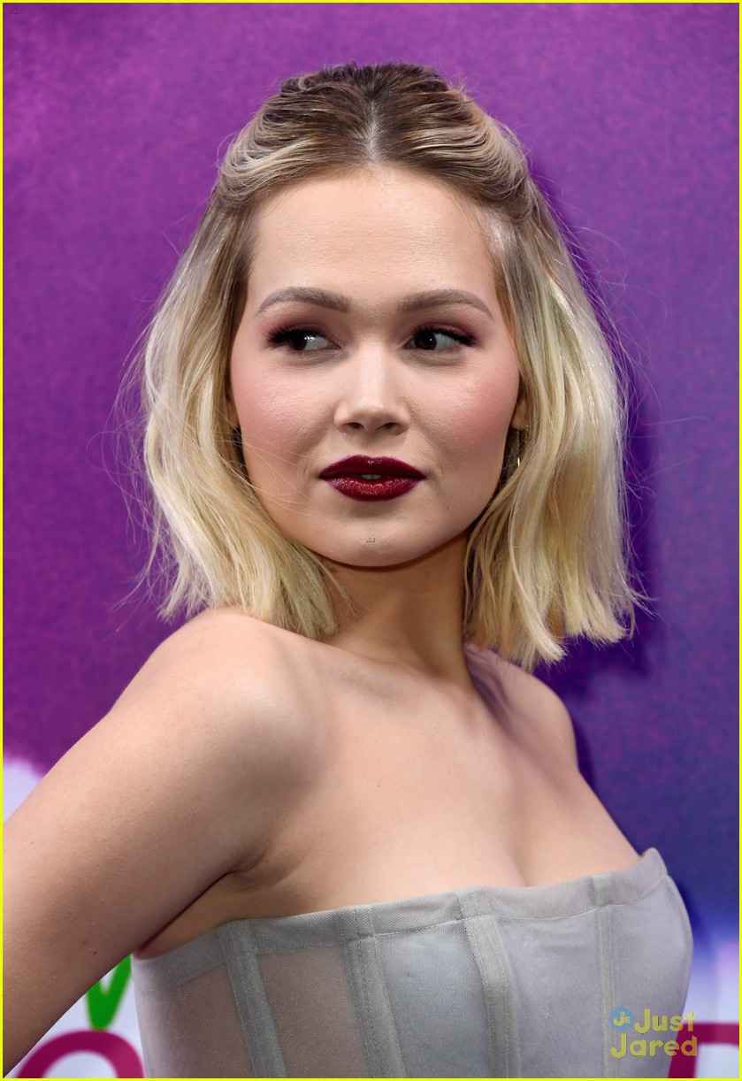 Full Sized Photo of kelli berglund spencer bradley now premiere 05