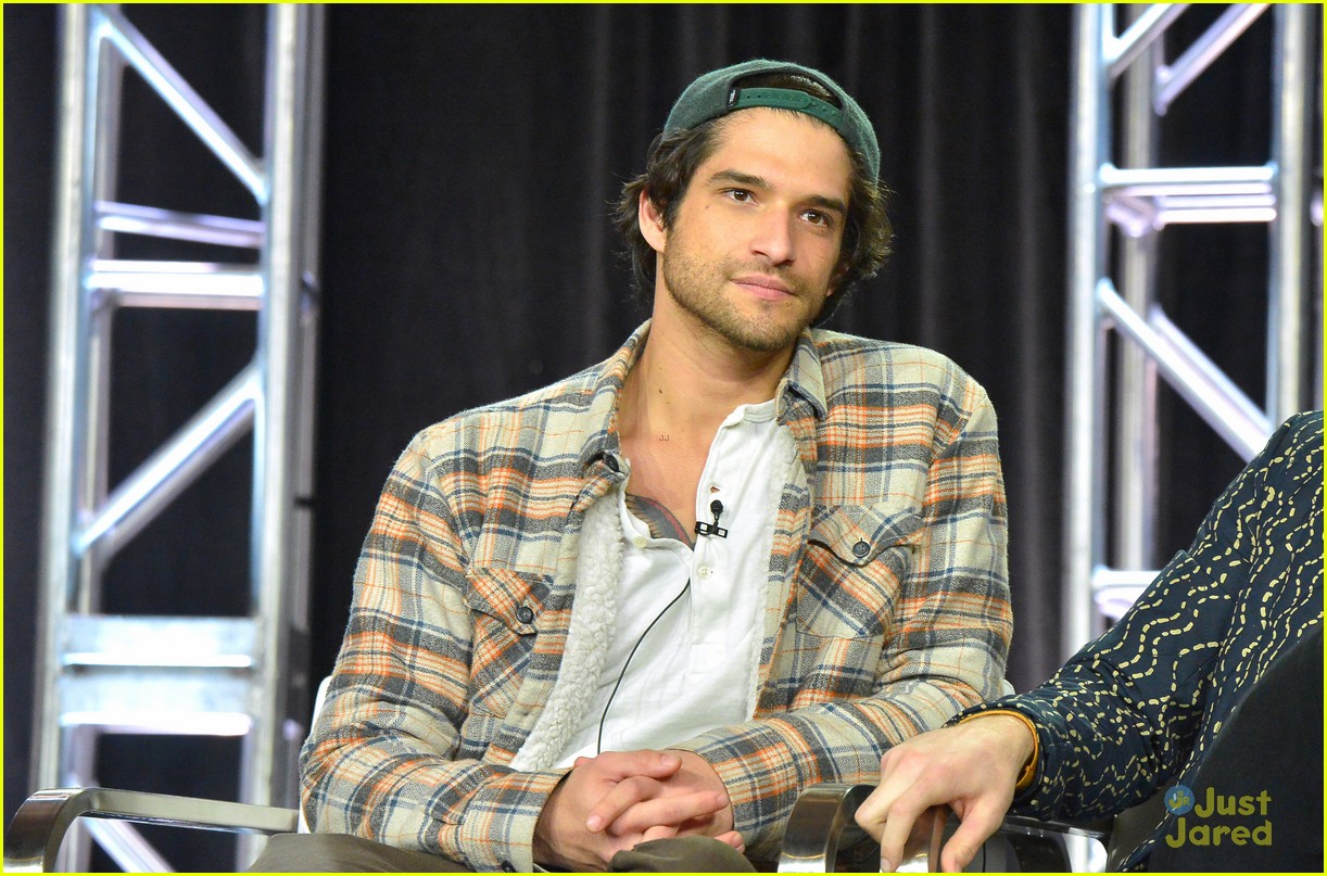 Full Sized Photo of kelli berglund avan jogia apocalypse tca tour 03