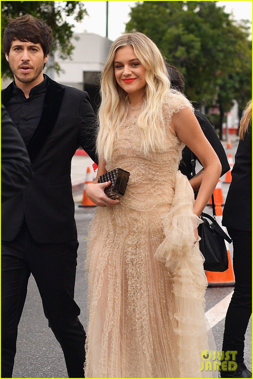 Kelsea Ballerini & Evans Are The Cutest Couple Ever at Grammys