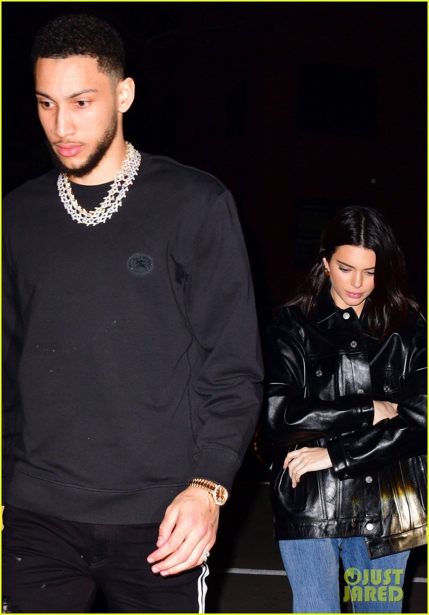 Kendall Jenner Grabs Dinner with Boyfriend Ben Simmons in NYC! | Photo ...