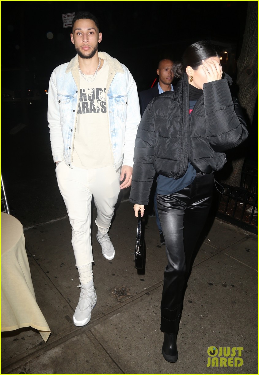 Kendall Jenner & Boyfriend Ben Simmons Go On a NYC Dinner Date | Photo ...