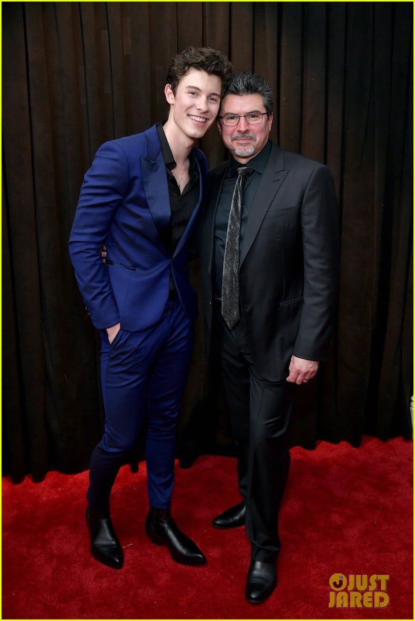 Shawn Mendes Brings Dad Manuel To Grammys 2019 Photo 1215371 Photo