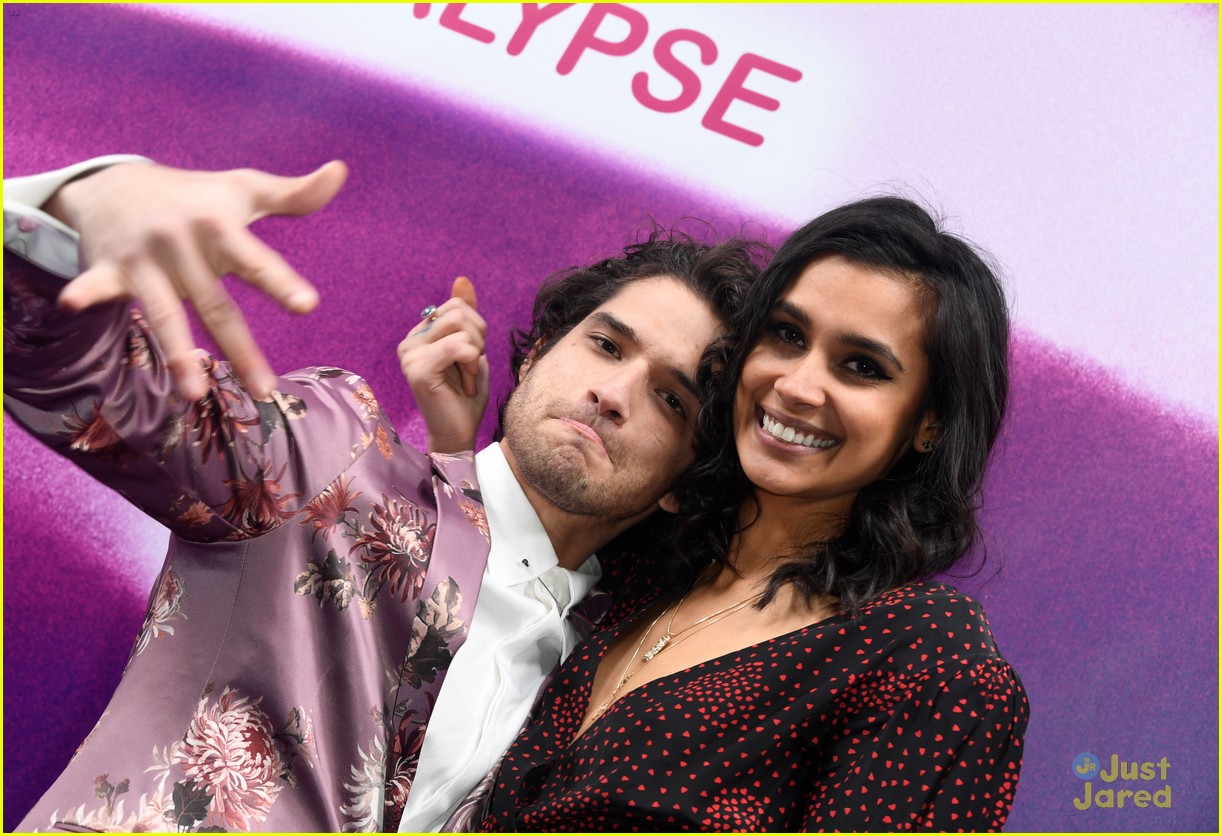 Full Sized Photo of tyler posey avan jogia more now apocalypse premiere