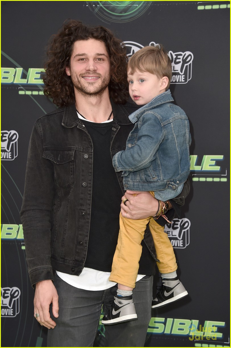 Full Sized Photo of peyton elizabeth lee fast layne cami stars kp