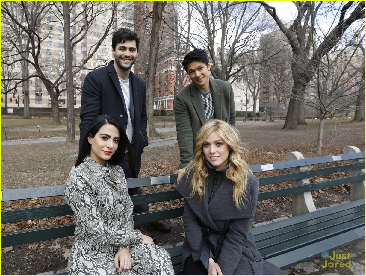shadowhunters cast bench nyc pics 05