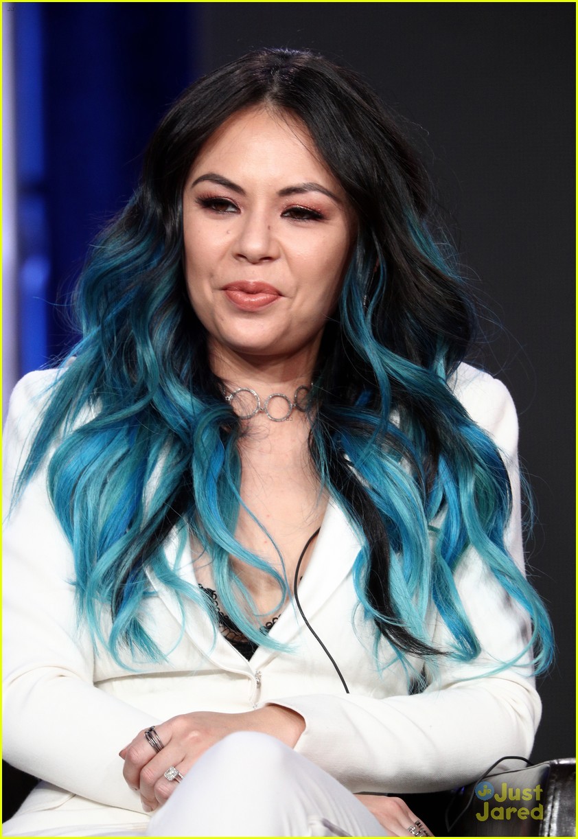 Sofia Carson & Sydney Park Bring 'The Perfectionists' To TCA Press Tour