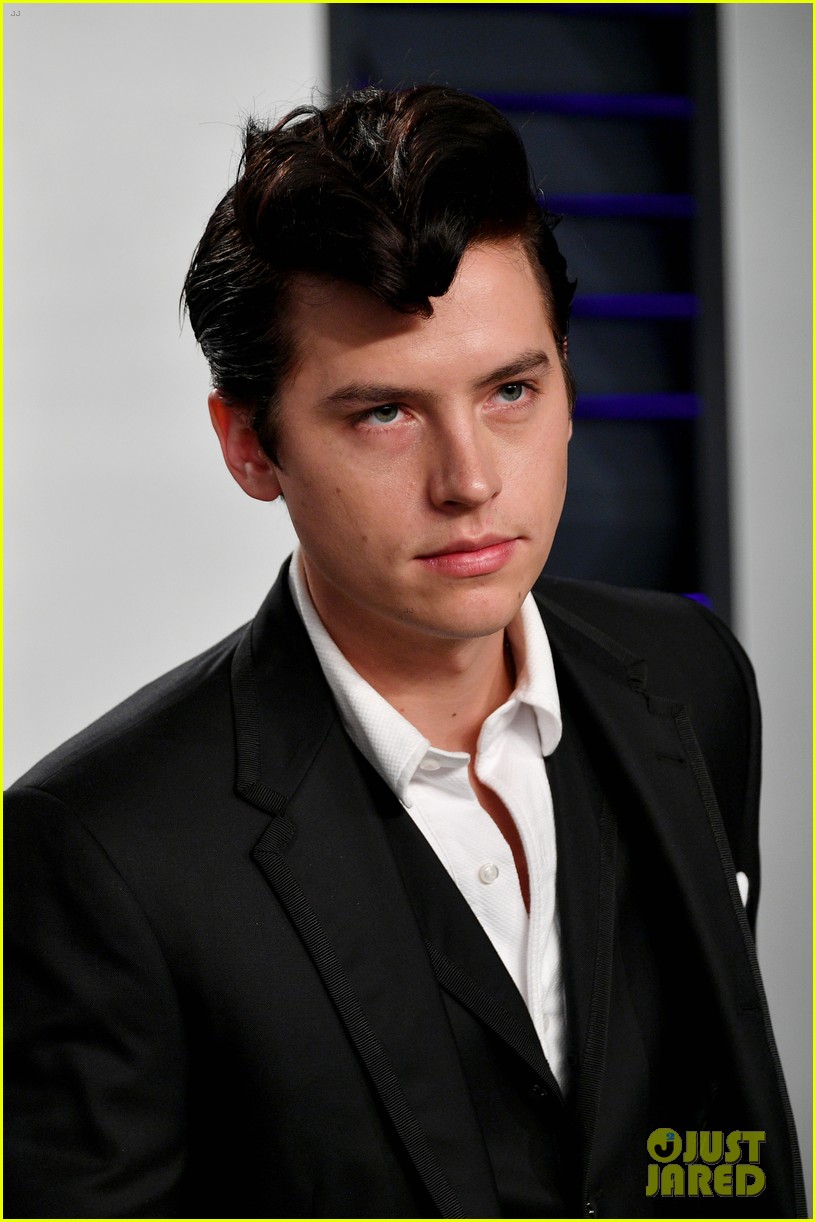 cole sprouse dylan sprouse vanity fair oscar party 02