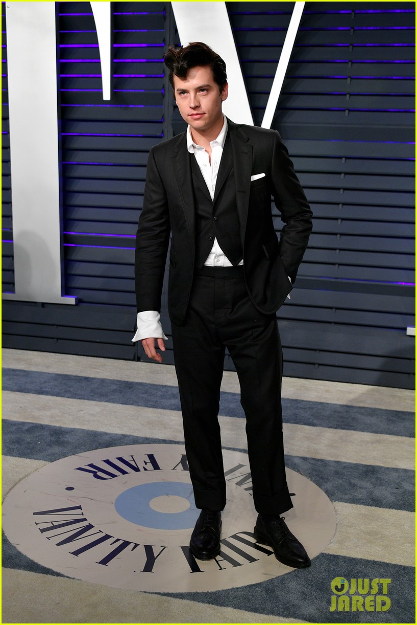 cole sprouse dylan sprouse vanity fair oscar party 13