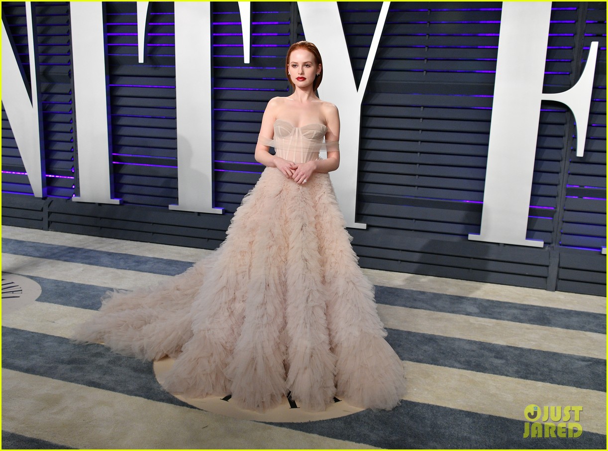cole sprouse dylan sprouse vanity fair oscar party 18