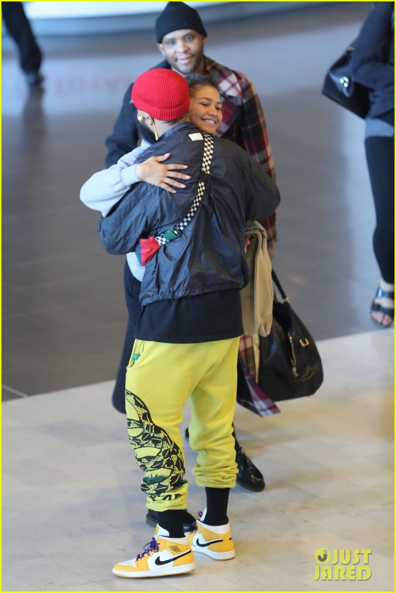 Zendaya Surprises Odell Beckham, Jr. in Fun Pictures!: Photo 1219106, Odell Beckham Jr, Zendaya Pictures