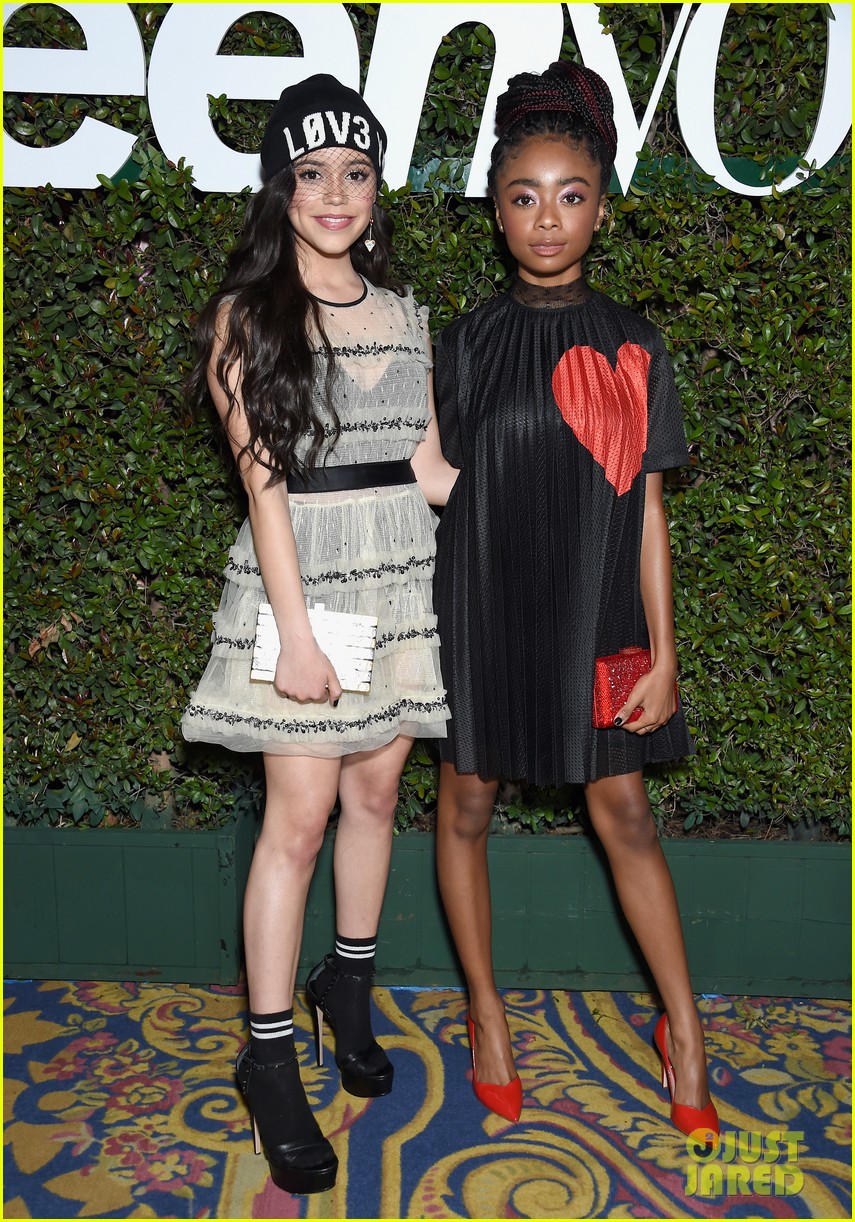 maddie mackenzie ziegler are beauties in black at teen vogues young hollywood party 15